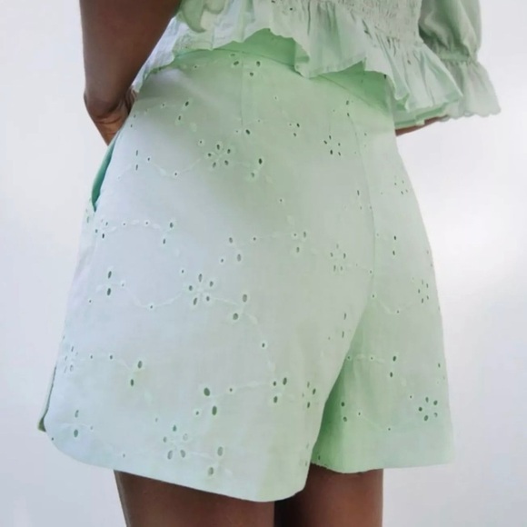 ZARA Embroidered Eyelet Shorts Mint Green Cotton High Waisted Pockets size XS - Picture 9 of 10